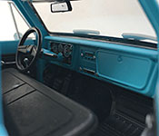 GreenLight Collectibles Independence Day 1971 Chevrolet C-10 interior