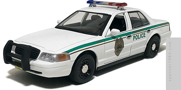 GreenLight Collectibles Dexter 2001 Ford Crown Victoria