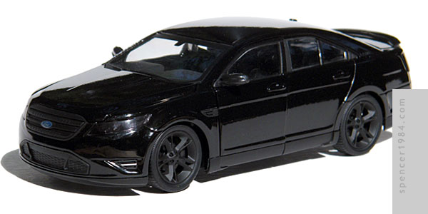 Greenlight Collectibles Men in Black 3 Ford Taurus SHO