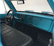 GreenLight Collectibles Independence Day 1971 Chevrolet C-10 interior